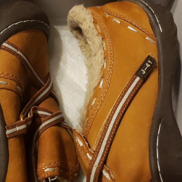 shoes - Picture 4 of 4